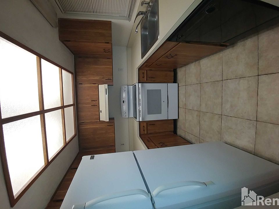 2nd image of 2306 Liston Cir