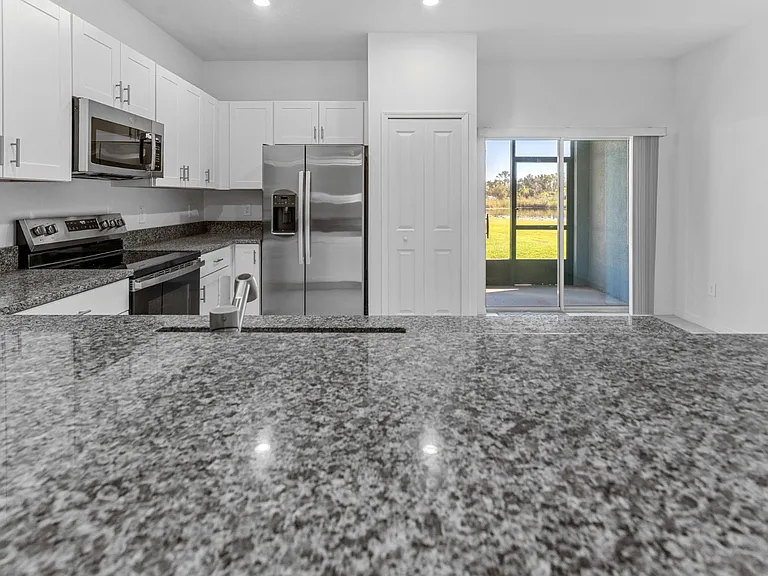 6288 Shiner St — Photo 9