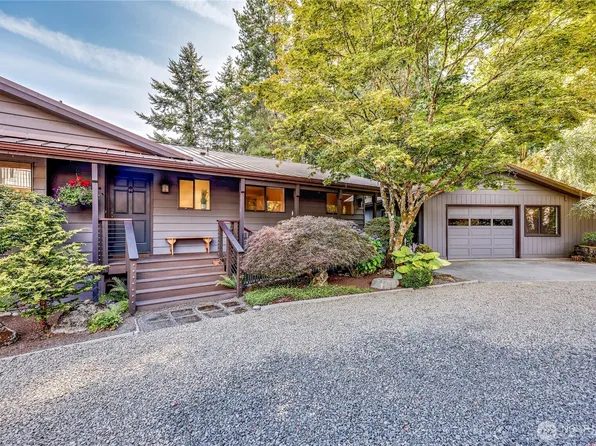 10413 NE Brackenwood Lane, Bainbridge Island, WA 98110