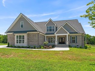 8014 Traditions Ln, Columbia, TN 38401