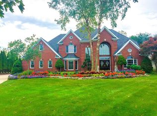 7579 Tartan Fields Dr, Dublin, OH 43017