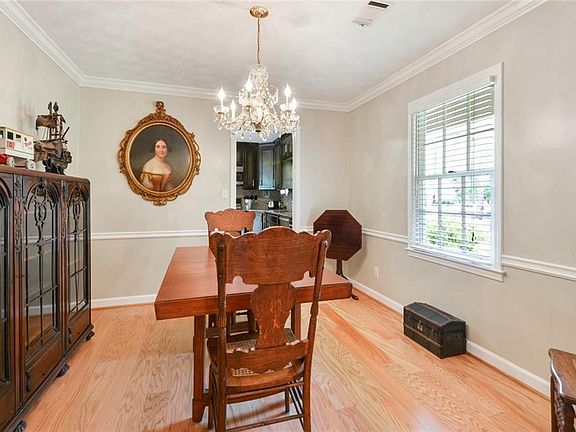 5th image of 510 Saddle Horn Cir