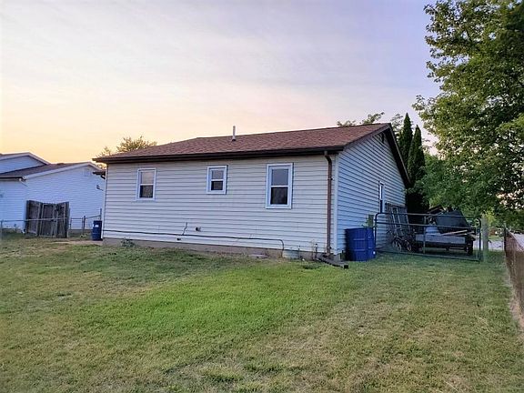 4th image of 326 Andrew Ct