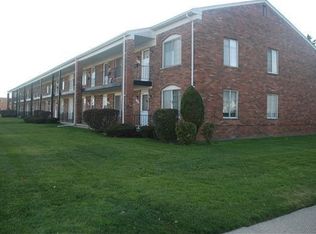 21133 Hayes Rd, Eastpointe, MI 48021