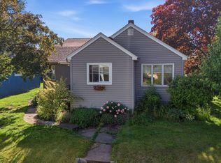 27 17th St, Cloquet, MN 55720