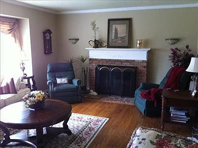 5th image of 22280 Balmoral Dr