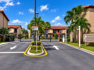 Villas University Square, Miami, FL 33165