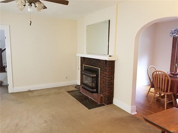 4th image of 207 Ruhamah Ave