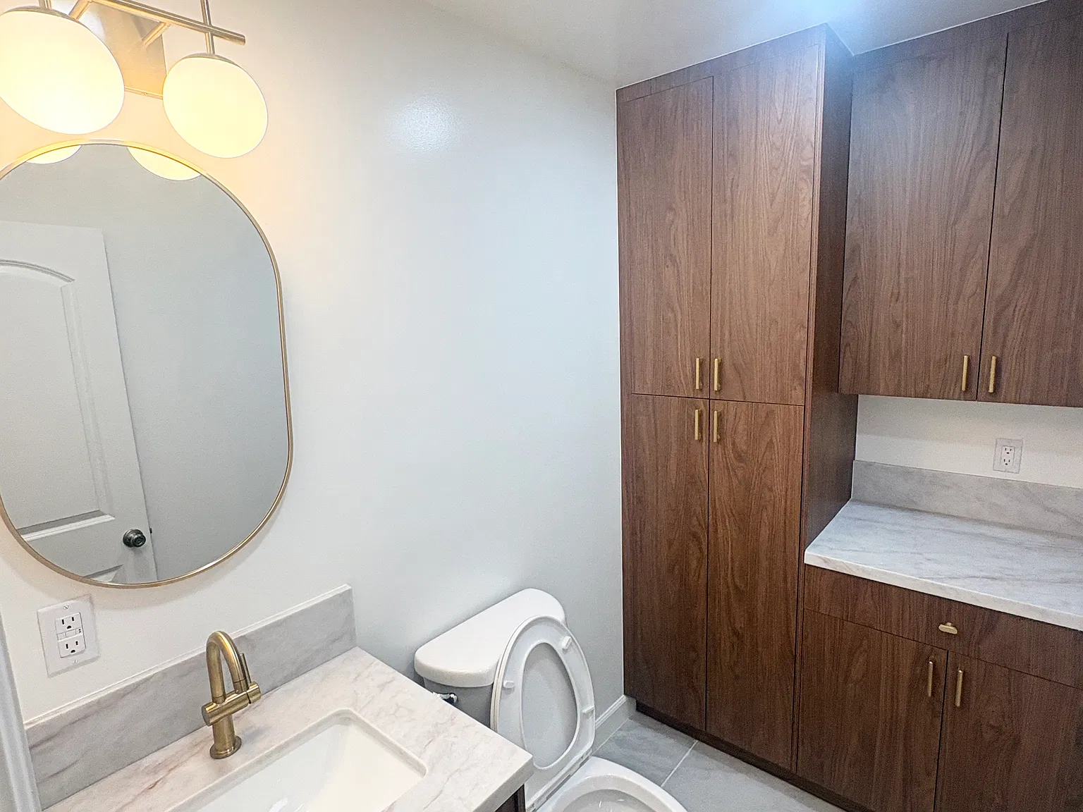 Apollo Apartments — Photo 3