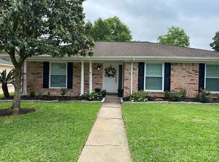 13739 Overbrook Ln, Houston, TX 77077