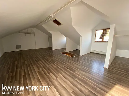 Rented by Keller Williams NYC | media 32