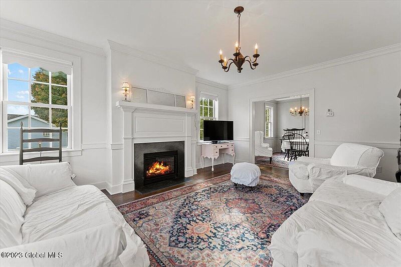 5th image of 47 Newton Avenue