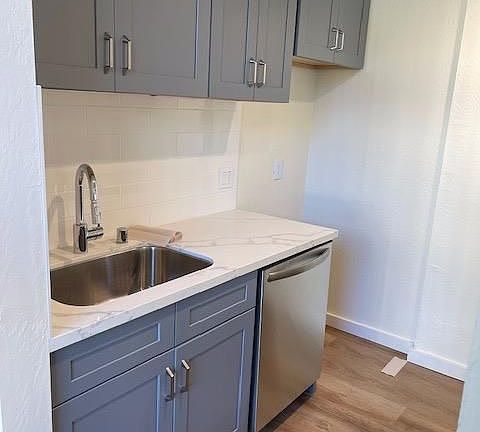 5th image of 407 Sanchez St APT 1010