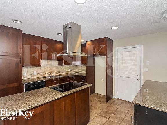 4th image of 6047 Tiffany Rd