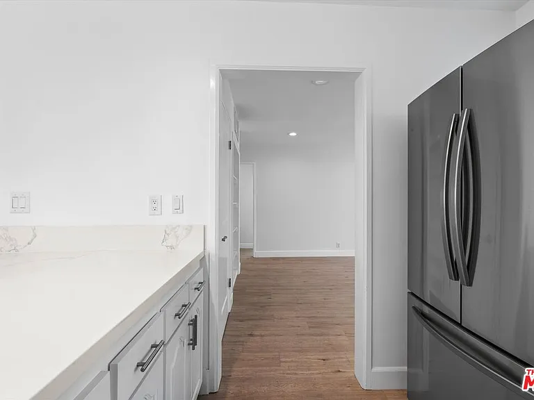 2809 S Canfield Ave — Photo 16