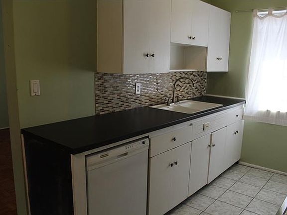 5th image of 407 Faber Dr