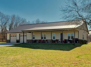36403 E Jim Owens Rd, Oak Grove, MO 64075