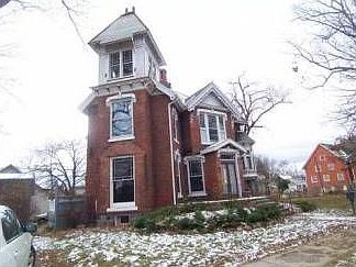 1st image of 406 W Oliver St