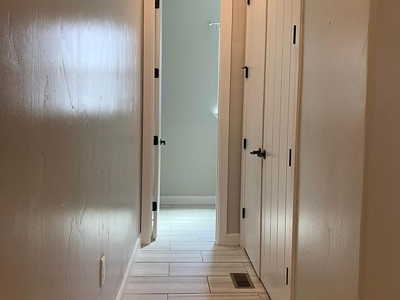 5th image of 329 Vin Almoradi Ct