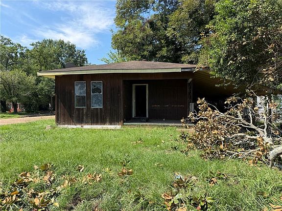 5th image of 124 Cottage St
