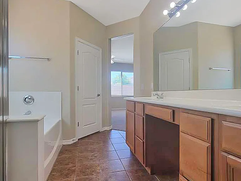 17605 W Crocus Dr — Photo 13