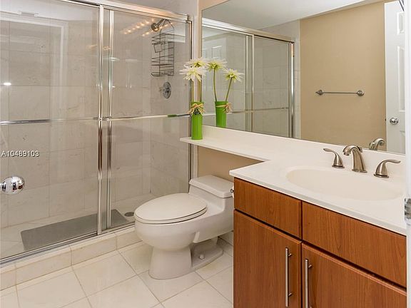 5th image of 3530 Mystic Pointe Dr APT 915