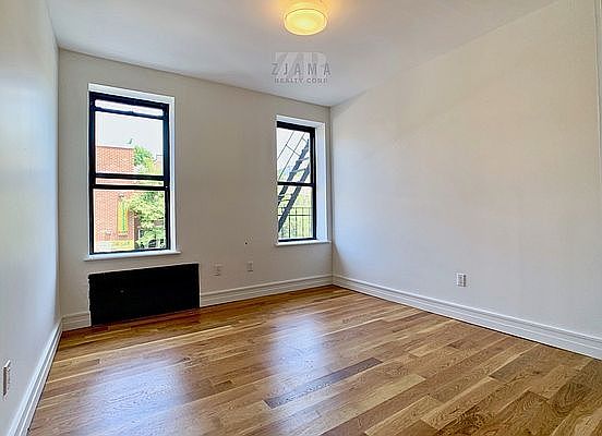 4th image of 1030 Carroll St
