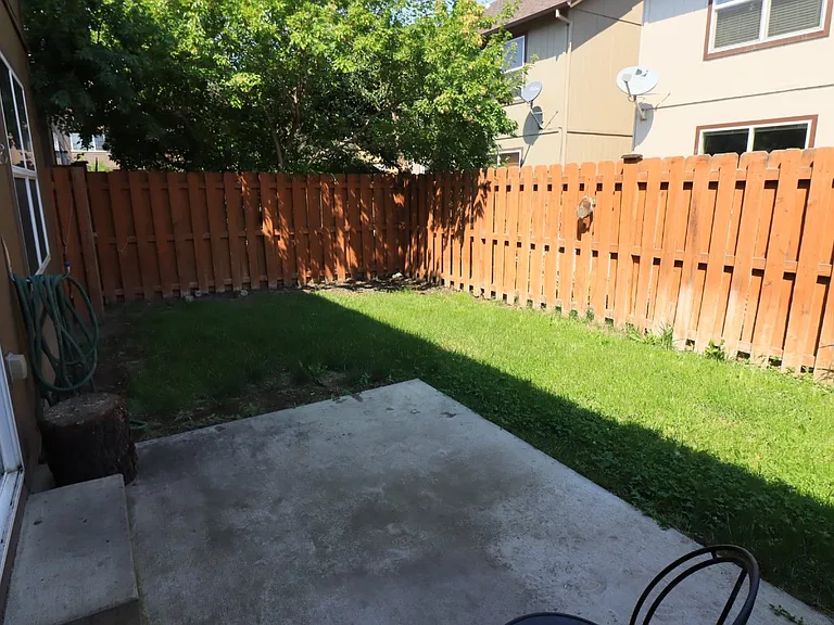 2807 SW Indian Cir — Photo 9