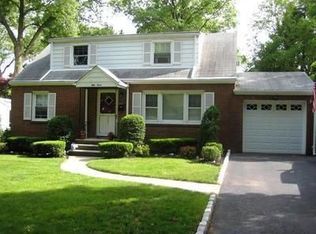 53 Sanford Ave, Emerson, NJ 07630