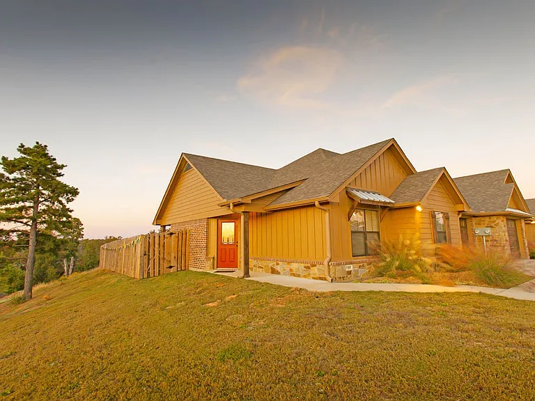 14102 County Road 1134 — Photo 3