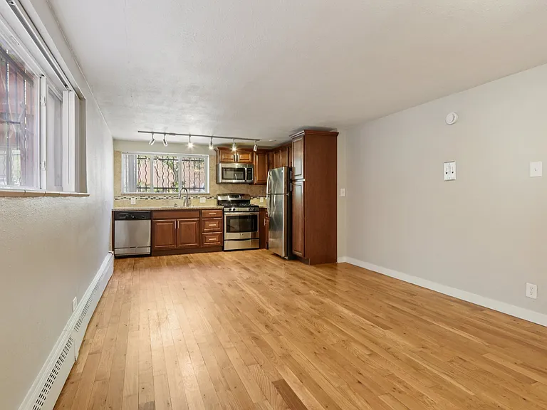 1580 Detroit St — Photo 15