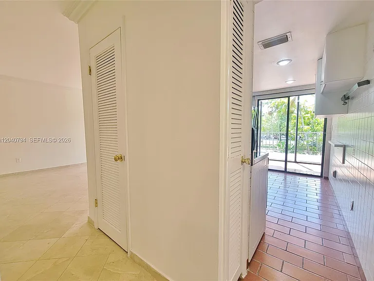 77 Crandon Blvd #2B — Photo 10