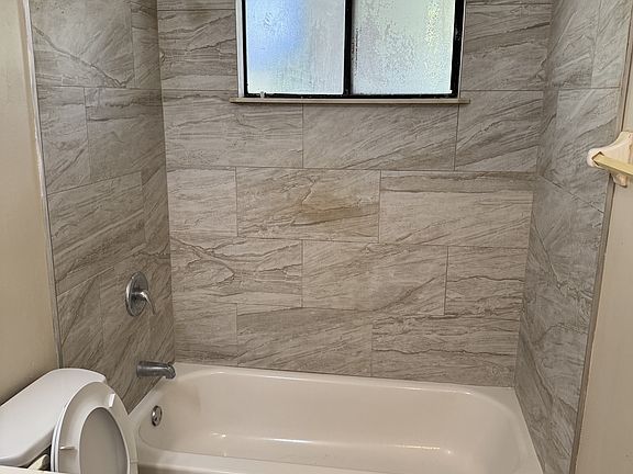 5th image of 5147 Westchase Ct #4