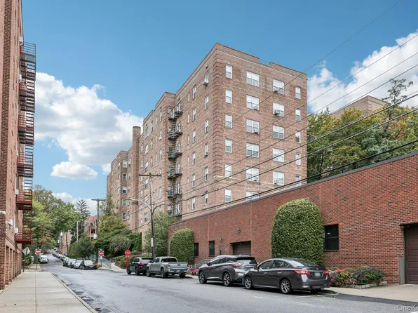 1 Bronxville Road Bronxville Road #4P, Bronxville, NY 10708