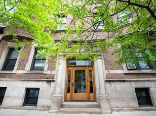 1008 W Dakin St #1, Chicago, IL 60613