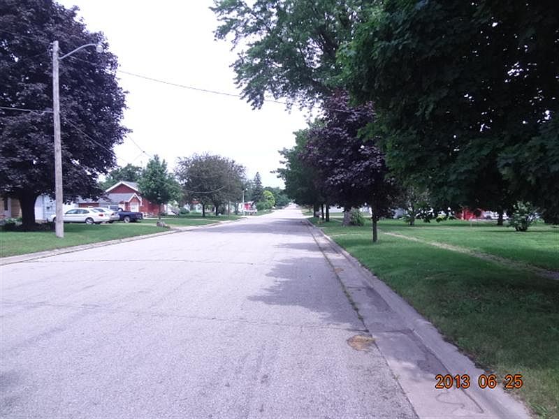 2nd image of 16 6th Ave SW