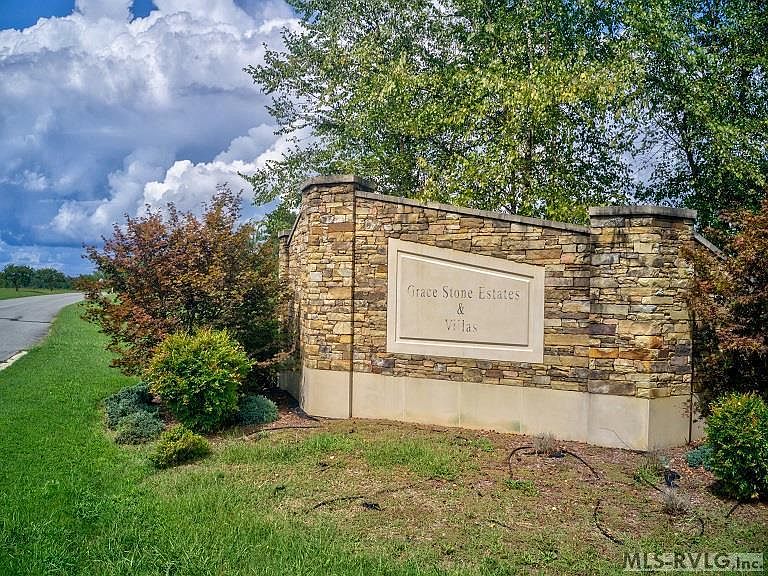 1st image of 28 Grace Stone Dr