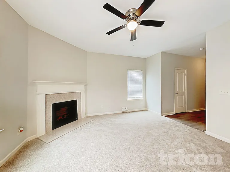 514 Lobdale Falls Dr — Photo 3