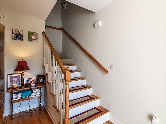 2nd image of 265 Pleasant View Dr