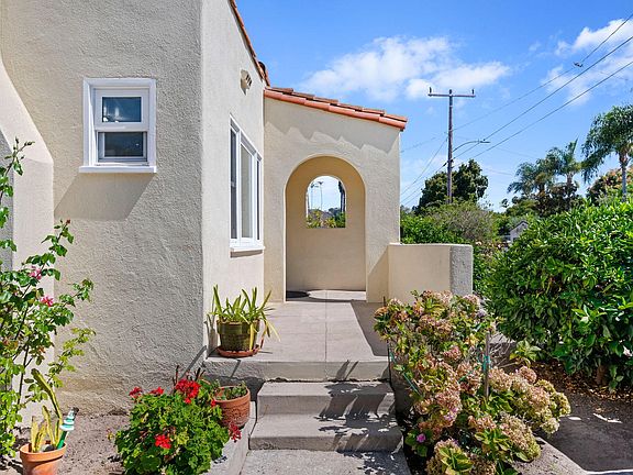 4th image of 1720 Villa Ave