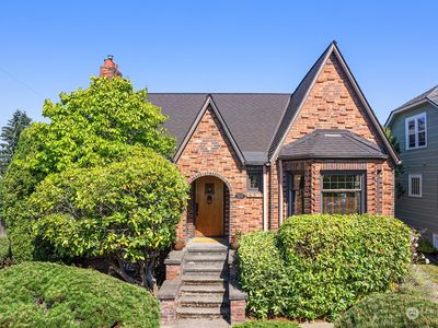 2502 41st Avenue SW, Seattle, WA, 98116