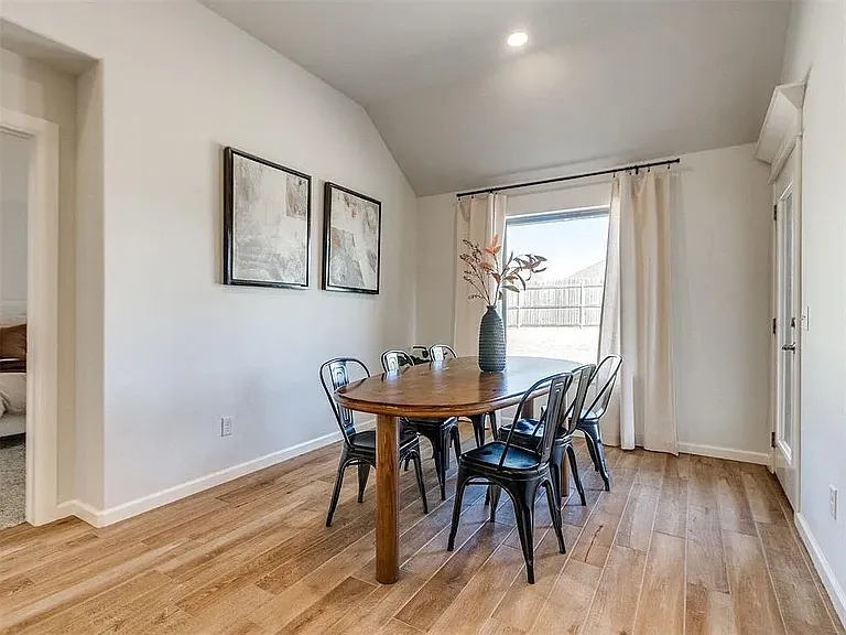 3301 NW 159th Ter — Photo 6