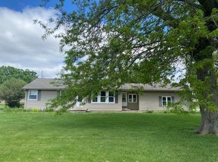 206 E Front St, Granville, IL 61326