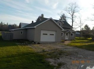 1009 E Helmer Lake Rd, Mio, MI 48647