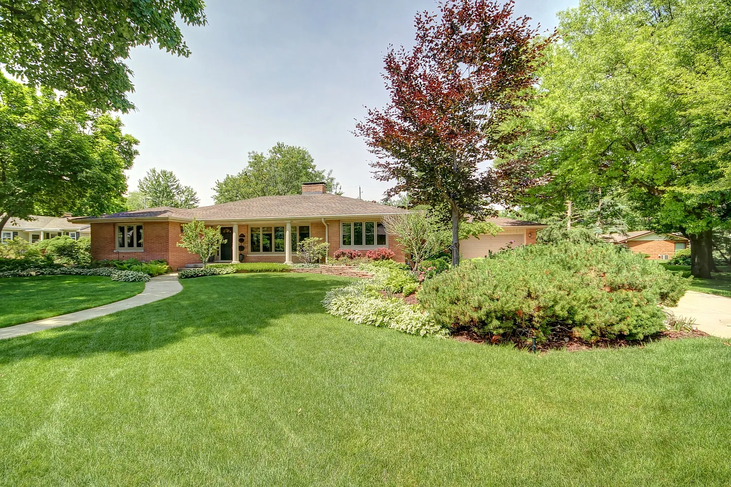 1408 Parkview Dr photo 1