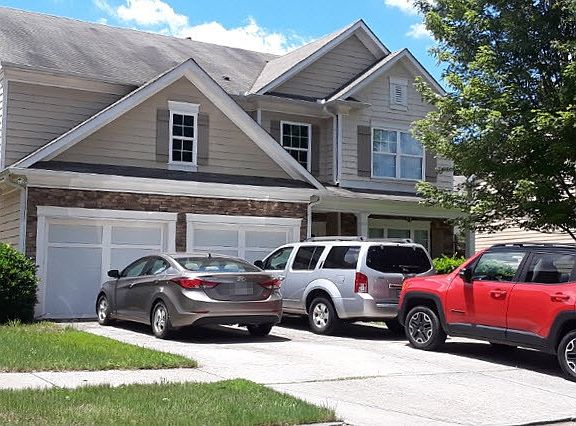 3rd image of 928 Harvest Brook Dr