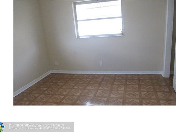 5th image of 715 NW 72nd Ter