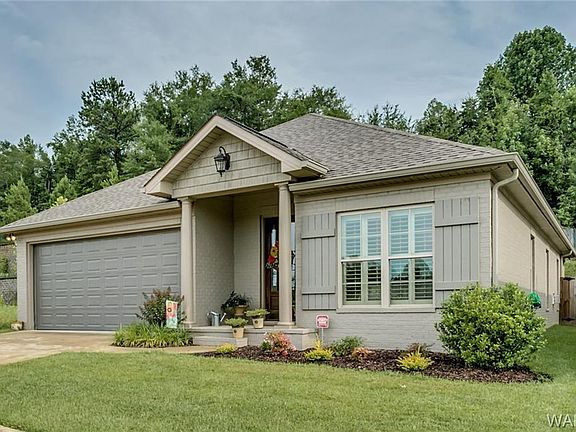 2nd image of 2033 Waterford Ln