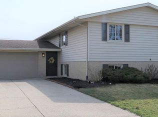 8213 Philadelphia Dr, Fairborn, OH