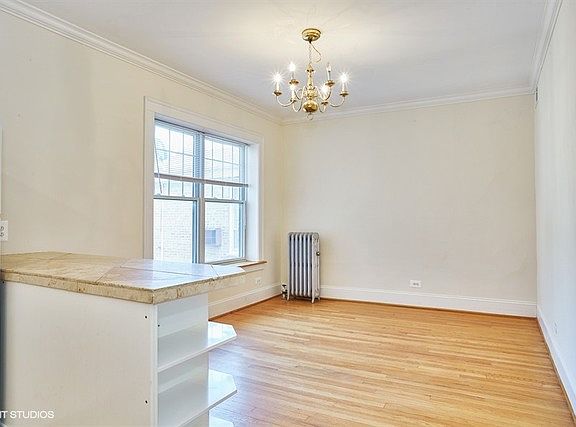 4th image of 555 Hinman Ave APT B1